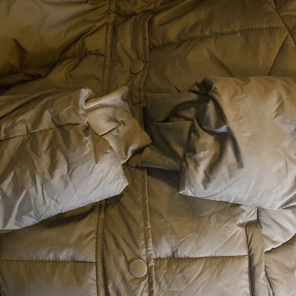 Amazon Essentials Women's Heavyweight Long-Sleeve Hooded Puffer Coat 🧥 size M - Picture 9 of 11